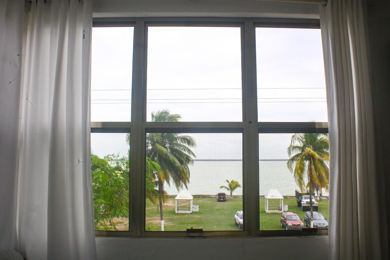 Hotel Maya Corozal Town Esterno foto