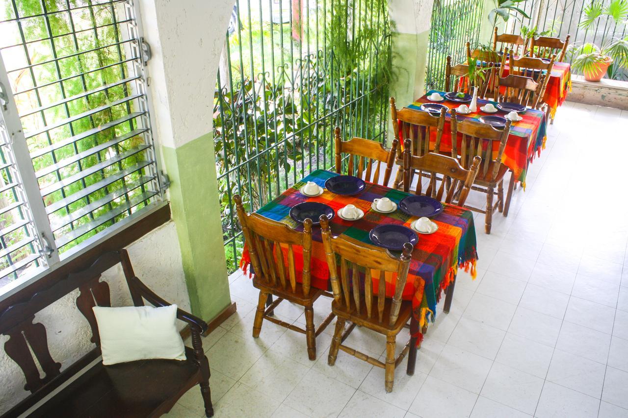 Hotel Maya Corozal Town Esterno foto